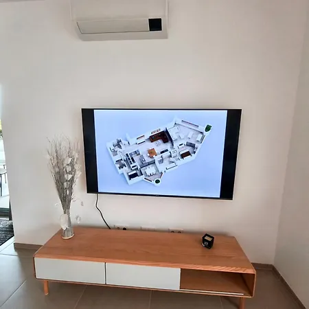 Modern Oasis With Jacuzzi & Two Terraces * بالم مار