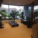 아파트 Modern Oasis With Jacuzzi & Two Terraces *