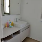 Modern Oasis With Jacuzzi & Two Terraces 팔름-마르