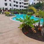Apartamento Modern Oasis With Jacuzzi & Two Terraces *