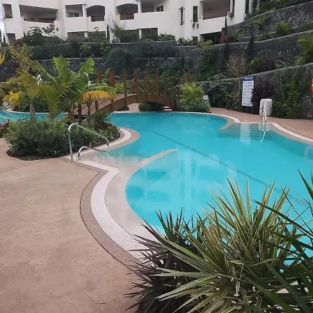 아파트 Modern Oasis With Two Terraces *