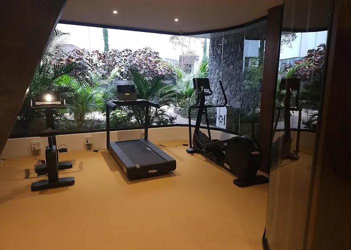 Apartmán Modern Oasis With Jacuzzi & Two Terraces *