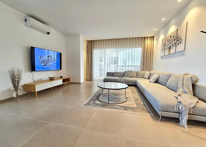 Modern Oasis With Jacuzzi & Two Terraces * Palm-mar