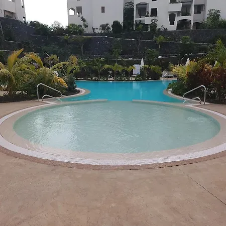 Modern Oasis With Jacuzzi & Two Terraces