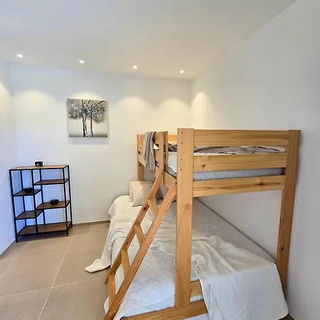 Modern Oasis With Jacuzzi & Two Terraces