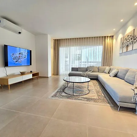 Modern Oasis With Jacuzzi & Two Terraces * Palm-mar