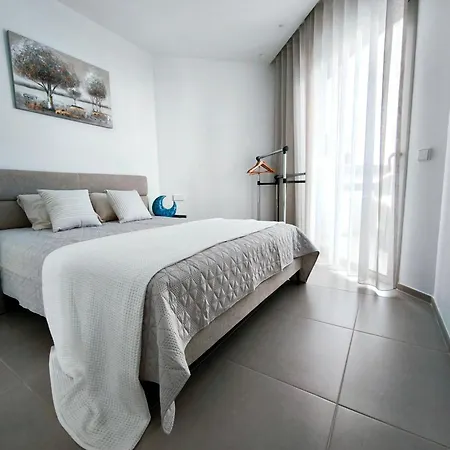 公寓 Modern Oasis With Jacuzzi & Two Terraces *