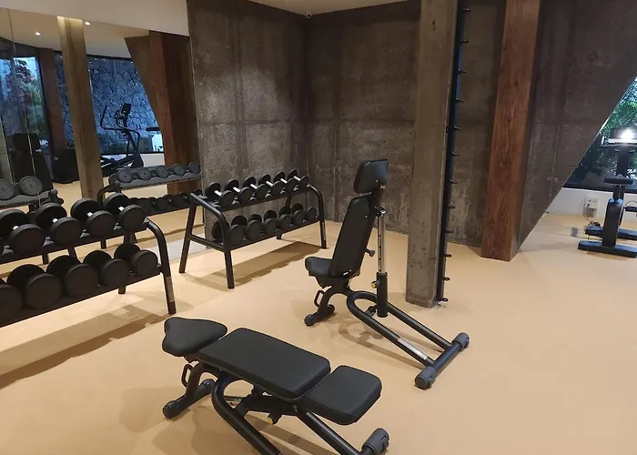 Modern Oasis With Jacuzzi & Two Terraces Lejlighed