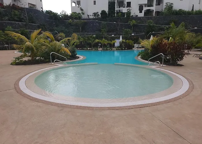 Modern Oasis With Jacuzzi & Two Terraces